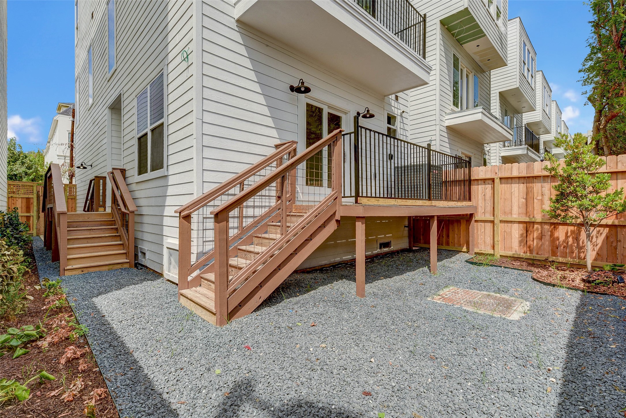 2516 Ohsfeldt Street Houston, TX 77008 - Photo 4 of 24