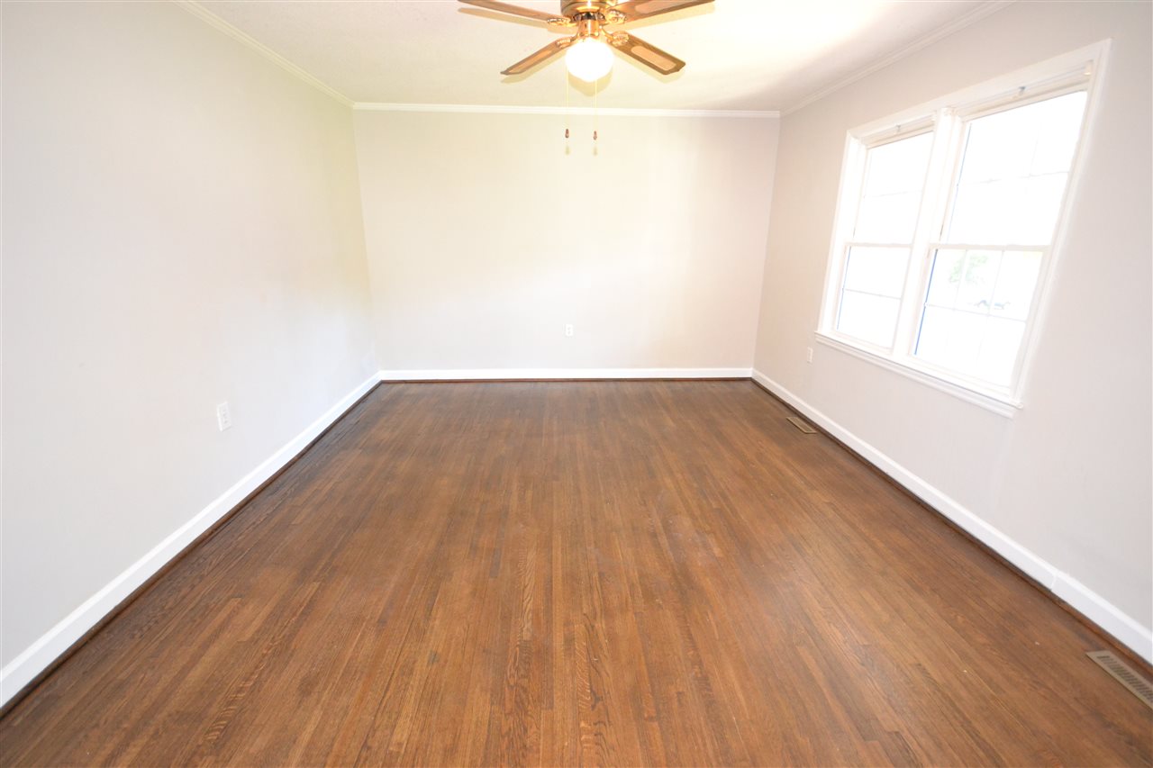117 State Rd S-42-9791 Greer, SC 29651 - Photo 4 of 12 Gallery Image 4