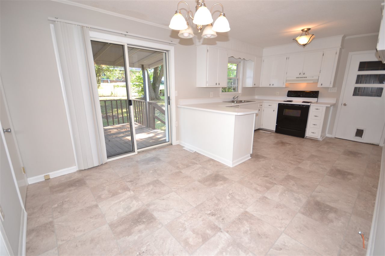 117 State Rd S-42-9791 Greer, SC 29651 - Photo 5 of 12 Gallery Image 5