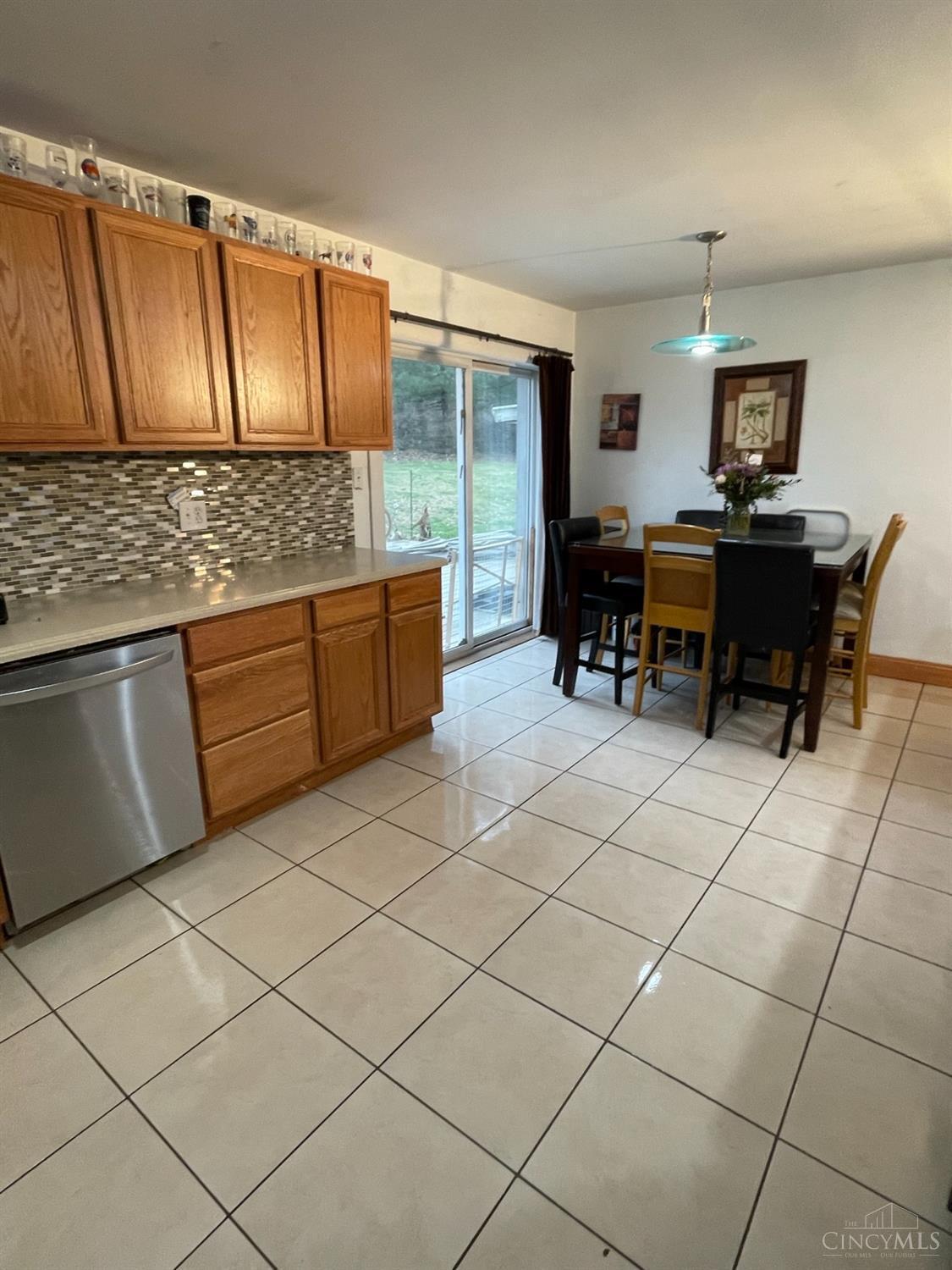 9657 Daly Road Cincinnati, OH 45231 - Photo 11 of 19 Gallery Image 11
