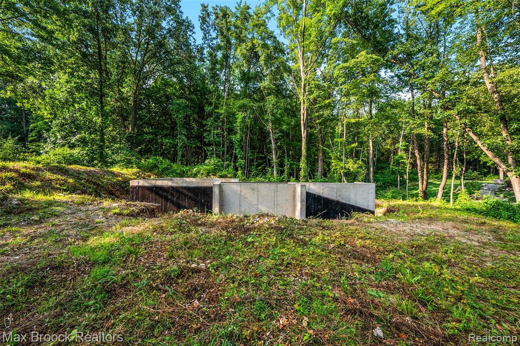11894 Scenic Valley Road Davisburg, MI 48350 - Photo 4 of 10 Gallery Image 4