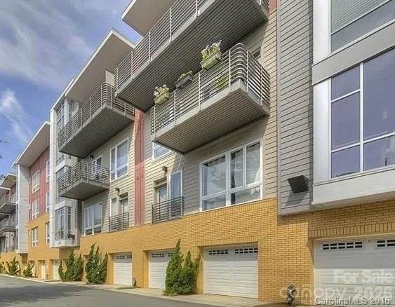 $350,000 | 2200 Lyndhurst Avenue, Unit 105, Charlotte, NC 28203