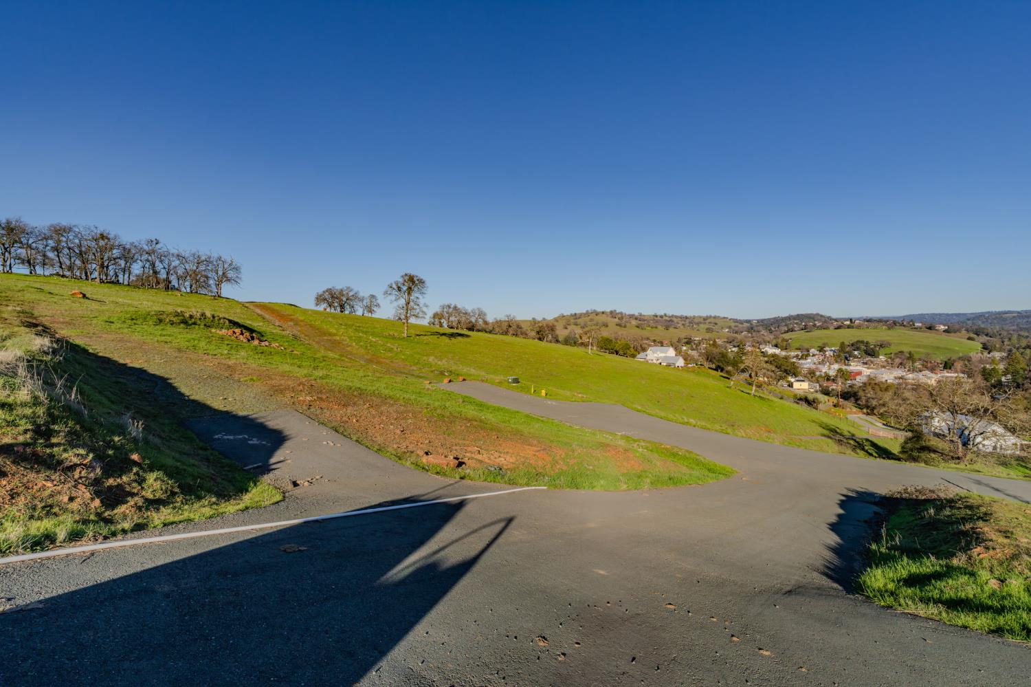 52 David Drive Sutter Creek, CA 95685 - Photo 2 of 10 a view of an ocean and beach