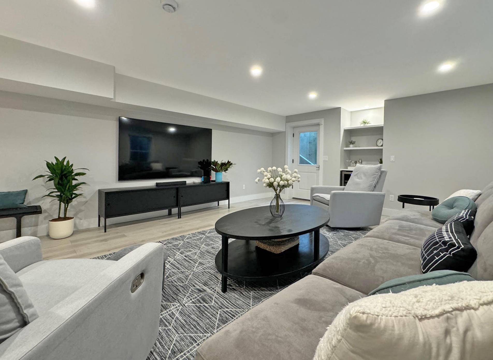 55 Squires Avenue East Quogue, NY 11942 - Photo 18 of 22