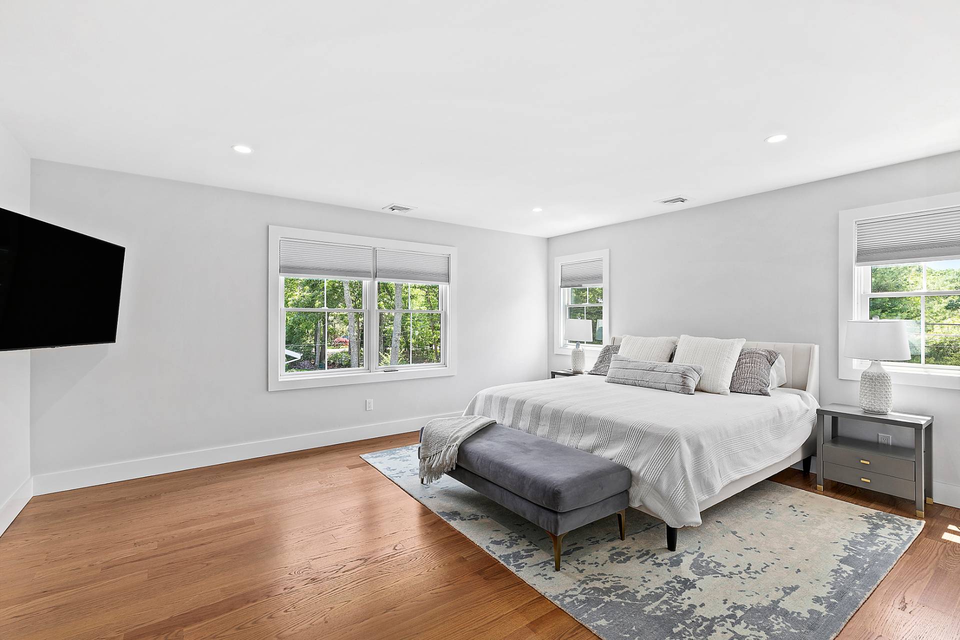 55 Squires Avenue East Quogue, NY 11942 - Photo 6 of 22