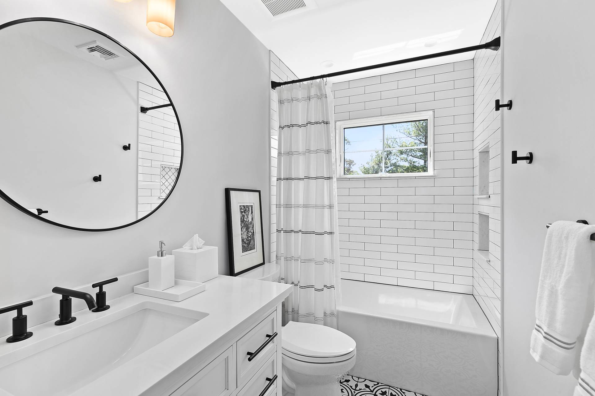 55 Squires Avenue East Quogue, NY 11942 - Photo 8 of 22