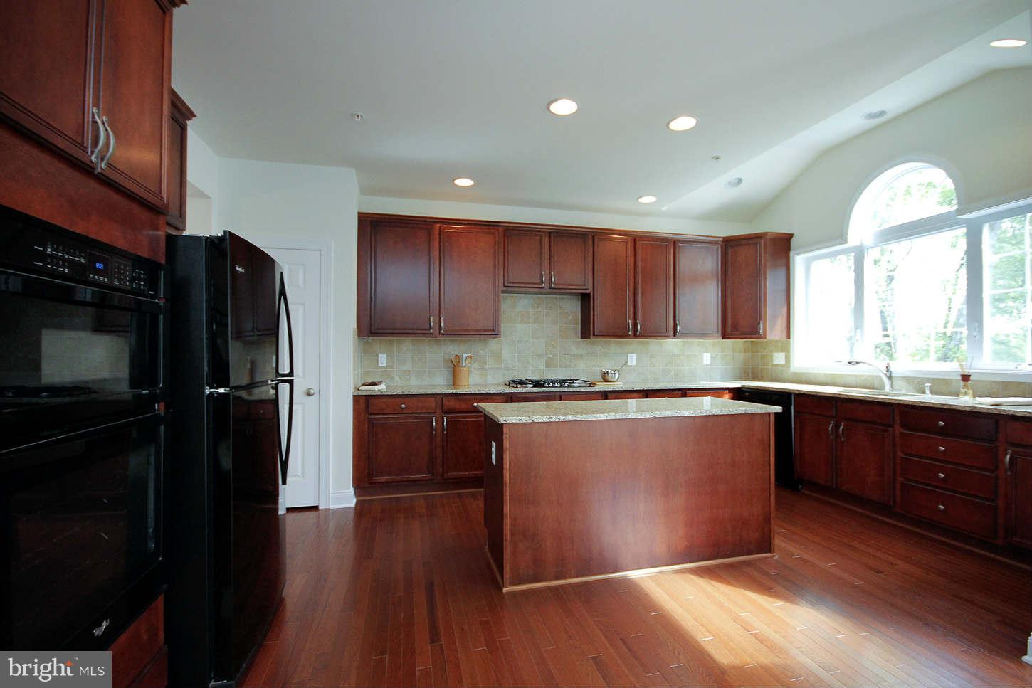 4019 Bridle Ridge Road Upper Marlboro, MD 20772 - Photo 3 of 15 Woodstock Federal Kitchen