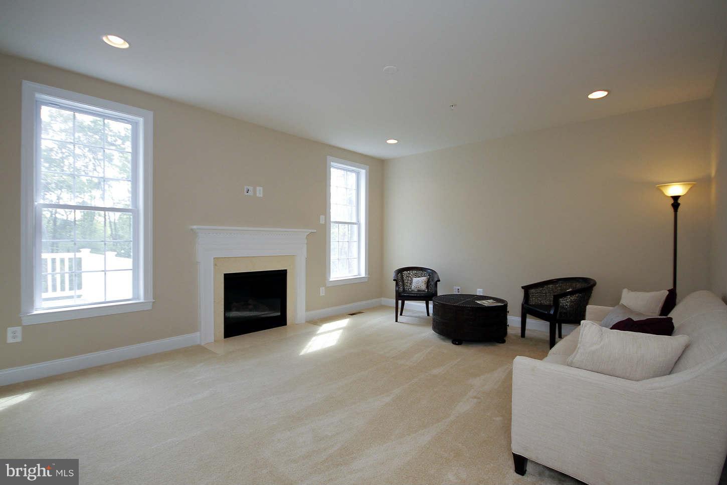 4019 Bridle Ridge Road Upper Marlboro, MD 20772 - Photo 6 of 15 Woodstock Federal Family Room
