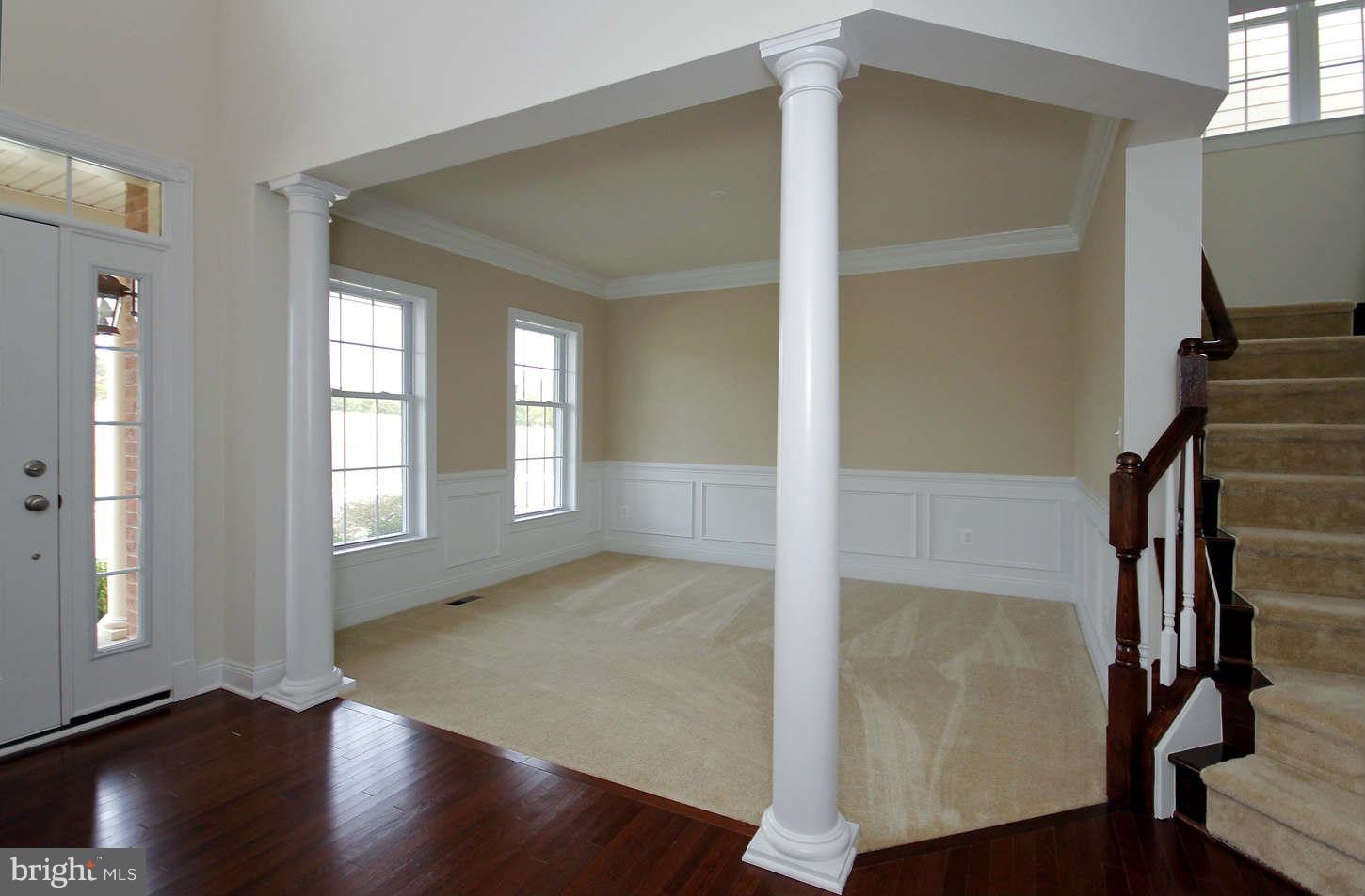 4019 Bridle Ridge Road Upper Marlboro, MD 20772 - Photo 7 of 15 Woodstock Federal Living Room