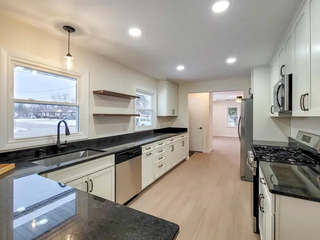 $239,900 | 8325 Ravere Street, Machesney Park, IL 61115