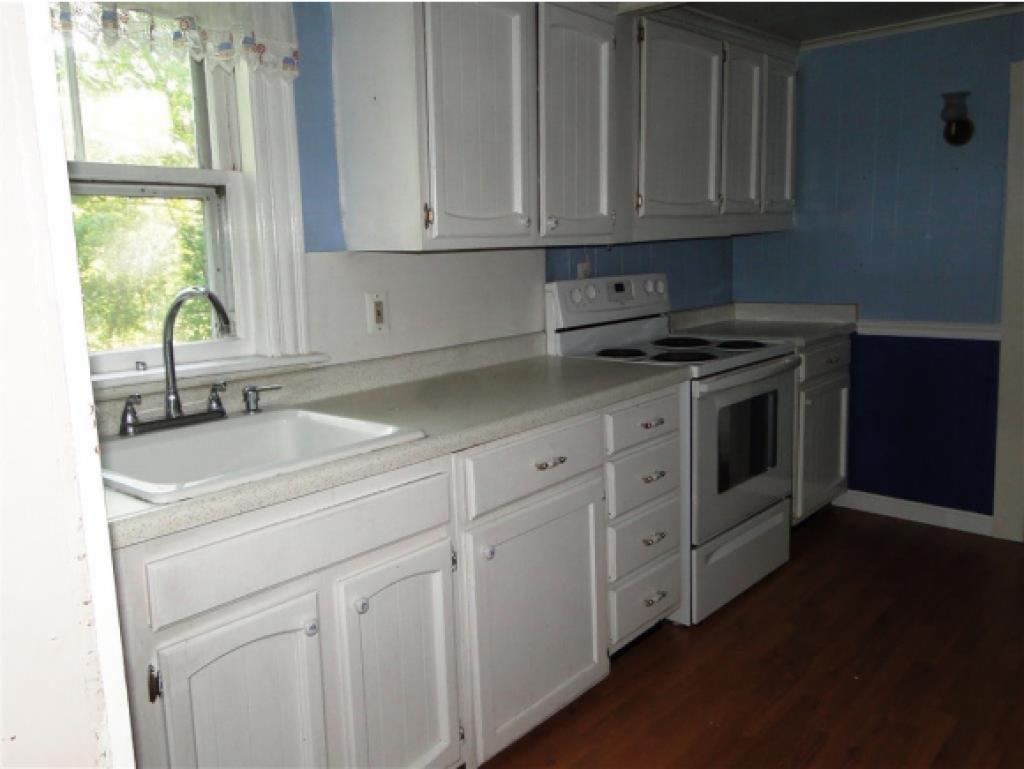 241 Main Street Alton, NH 03809 - Photo 5 of 19 Gallery Image 5