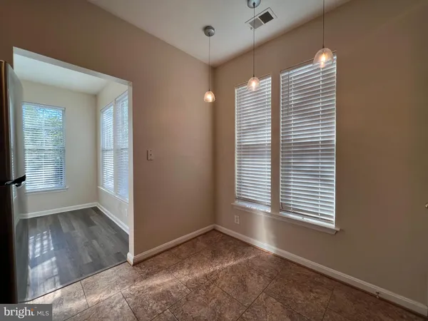 $2,000 | 3511 Piney Woods Place, Unit C104, Laurel, MD 20724