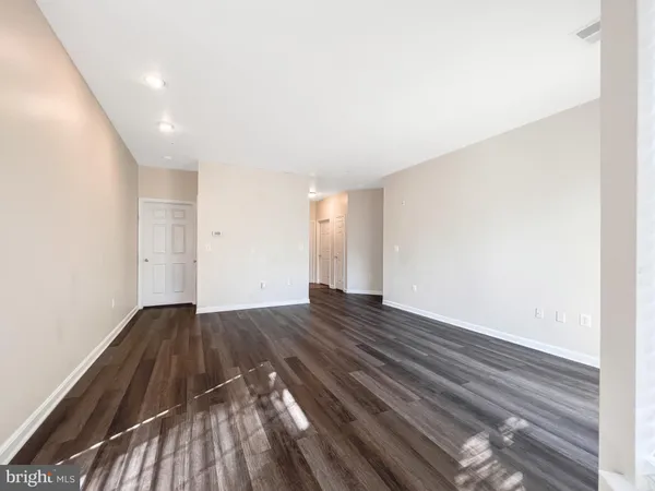 $2,000 | 3511 Piney Woods Place, Unit C104, Laurel, MD 20724