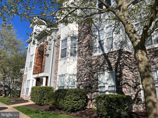 $2,000 | 3511 Piney Woods Place, Unit C104, Laurel, MD 20724