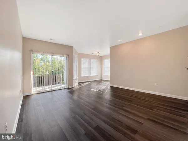 $2,000 | 3511 Piney Woods Place, Unit C104, Laurel, MD 20724