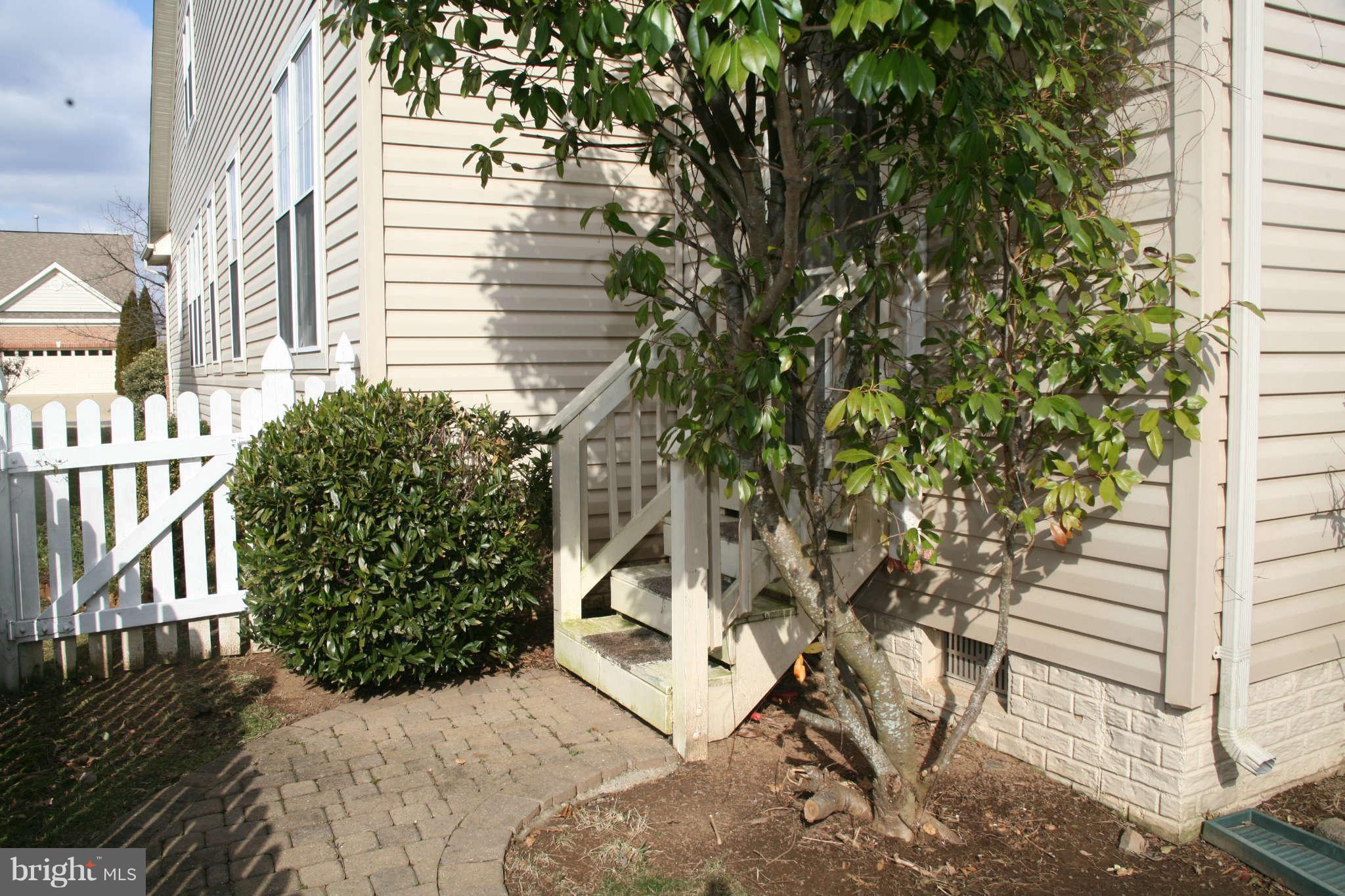 13587 Ryton Ridge Lane Gainesville, VA 20155 - Photo 26 of 28 Den/Study Rear Entrance