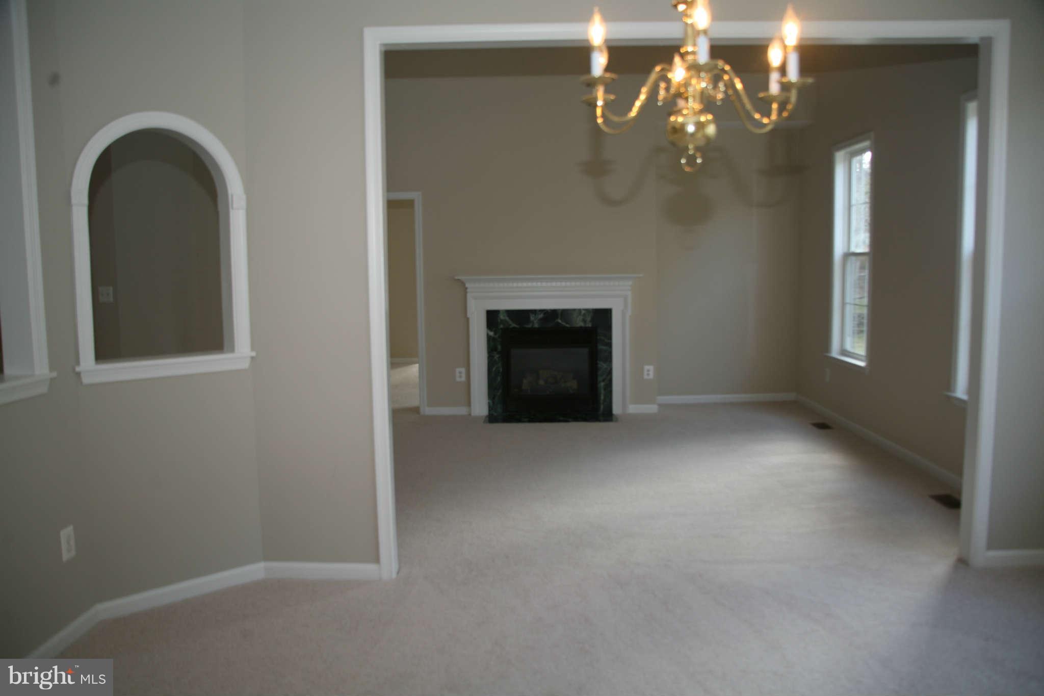 13587 Ryton Ridge Lane Gainesville, VA 20155 - Photo 10 of 28 View from Dining Room into Living Room