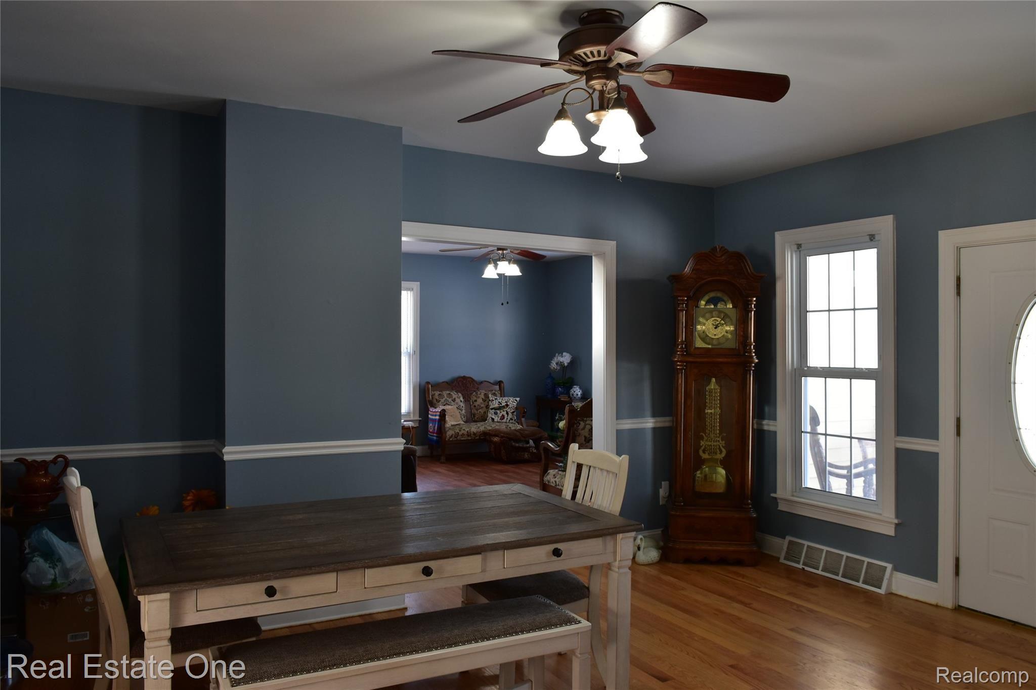 8793 Pinckney Road Pinckney, MI 48169 - Photo 14 of 28 DSC_1374.JPG