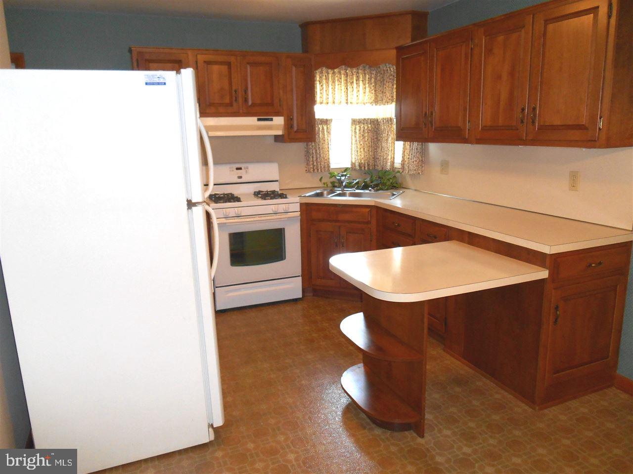 329 George Street Hanover, PA 17331 - Photo 5 of 12 Gallery Image 5
