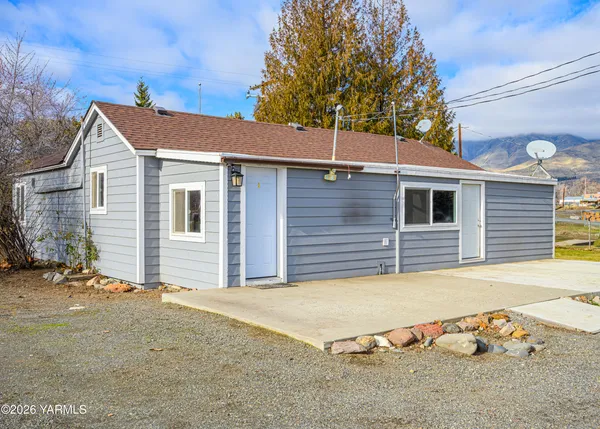 $330,000 | 10063 South Naches Road, Naches, WA 98937