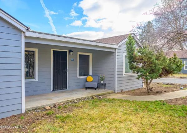 $330,000 | 10063 South Naches Road, Naches, WA 98937
