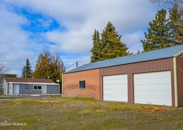 $330,000 | 10063 South Naches Road, Naches, WA 98937
