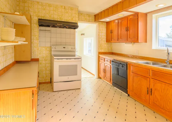 $330,000 | 10063 South Naches Road, Naches, WA 98937