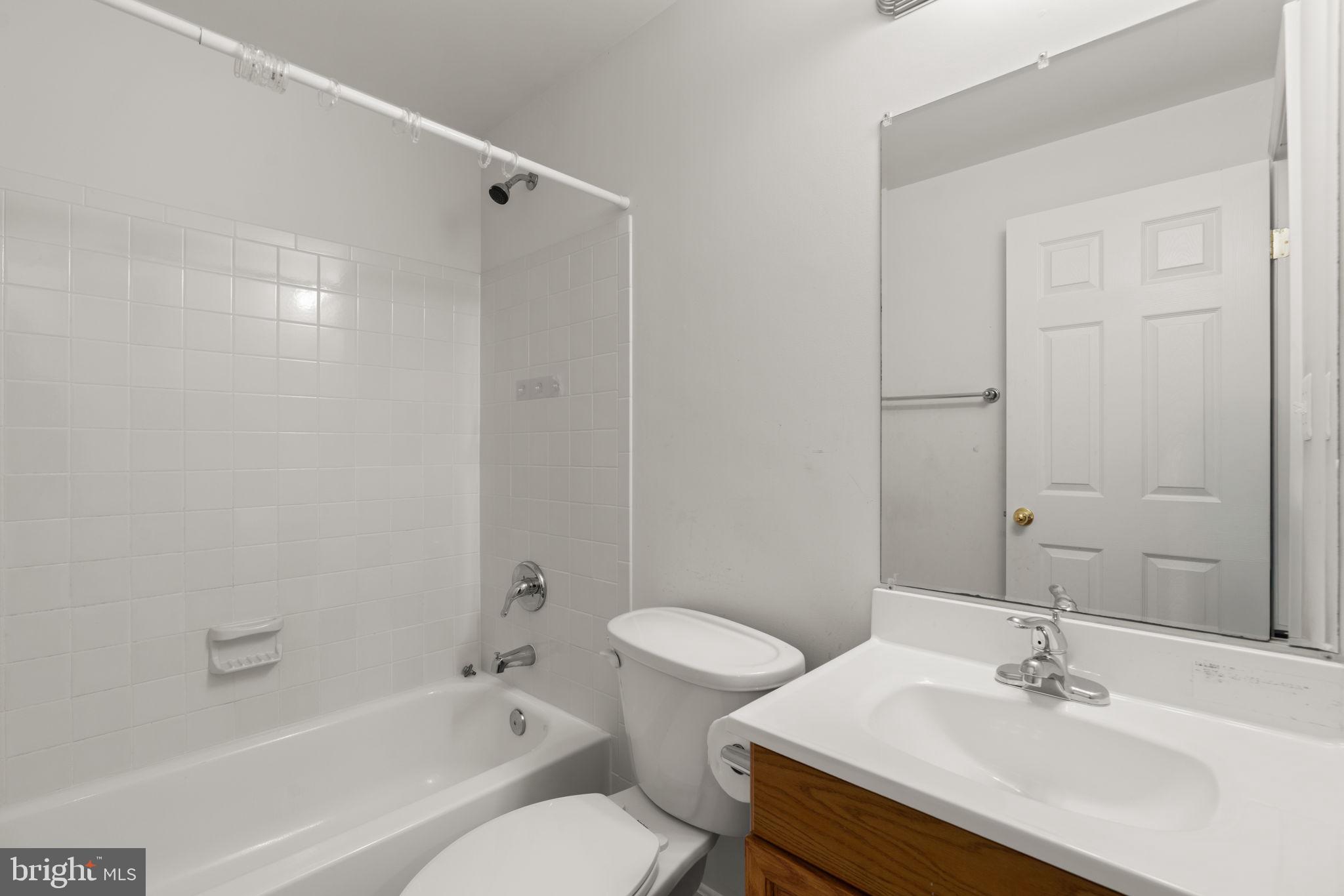 8708 Hidden Pool Court Laurel, MD 20723 - Photo 22 of 25 LL Full Bath
