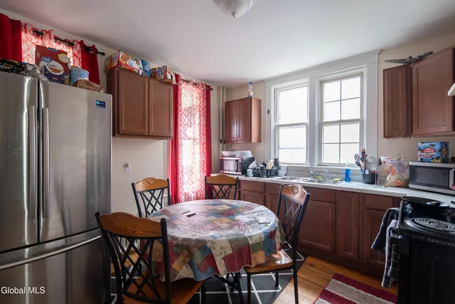 $385,000 | 10 Putnam Street, Albany, NY 12202