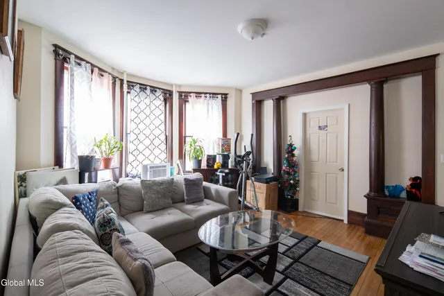 $385,000 | 10 Putnam Street, Albany, NY 12202