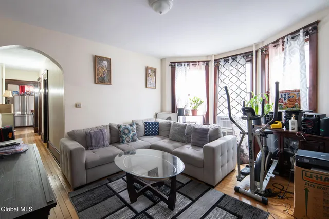 $385,000 | 10 Putnam Street, Albany, NY 12202