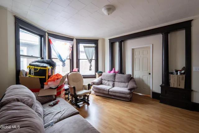 $385,000 | 10 Putnam Street, Albany, NY 12202