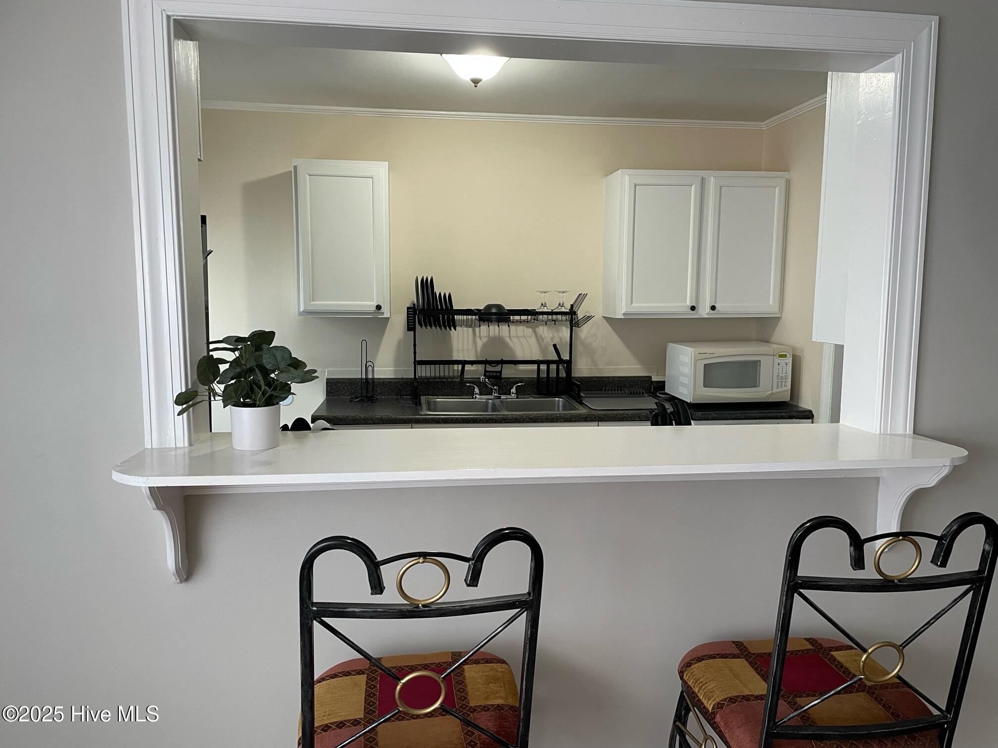 502 8th Street New Bern, NC 28560 - Photo 13 of 26 Bar