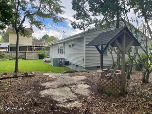 $2,400 | 502 8th Street, New Bern, NC 28560