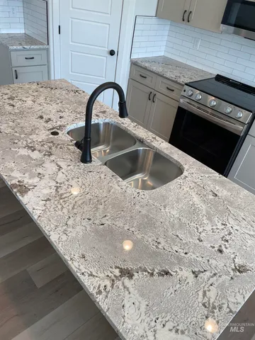 $374,900 | 484 Hope Avenue, Twin Falls, ID 83301