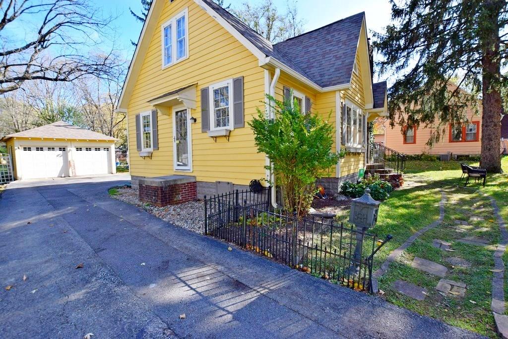 537 South Pendleton Avenue Pendleton, IN 46064 - Photo 5 of 34