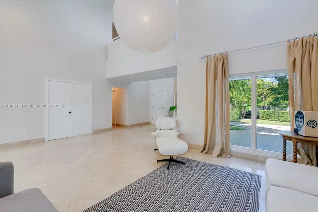 $4,550,000 | 525 Ridgewood Road, Key Biscayne, FL 33149