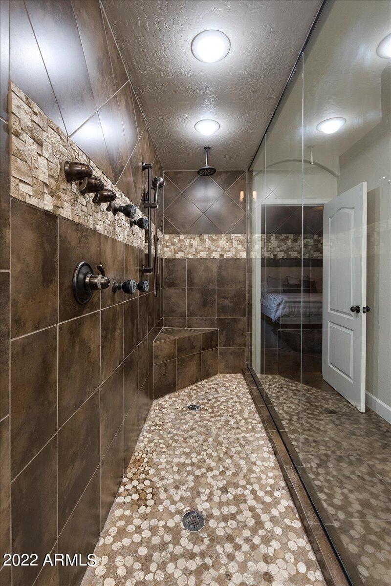7550 East Glenn Moore Road Scottsdale, AZ 85255 - Photo 21 of 41 26-Primary Shower