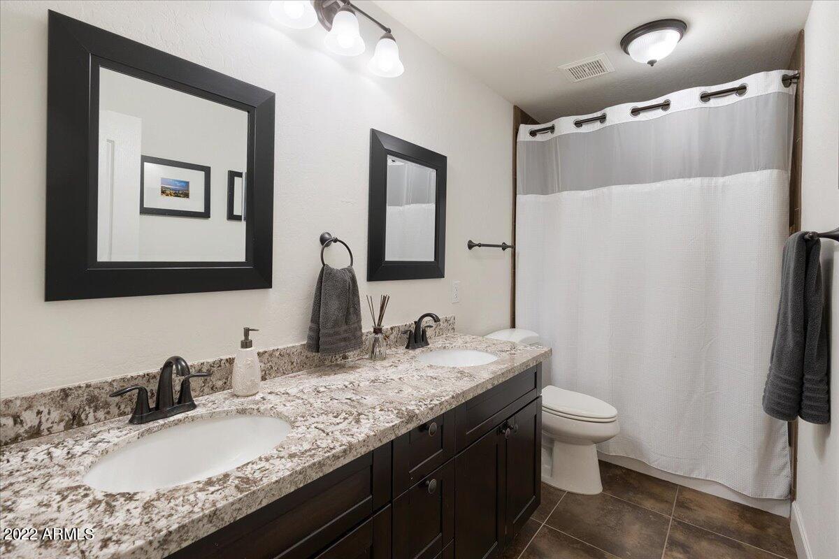 7550 East Glenn Moore Road Scottsdale, AZ 85255 - Photo 27 of 41 32-Guest Bath