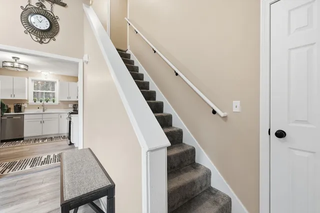 $374,900 | 1688 South Branch Parkway, Springfield, MA 01129