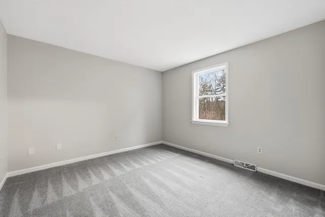 $374,900 | 1688 South Branch Parkway, Springfield, MA 01129