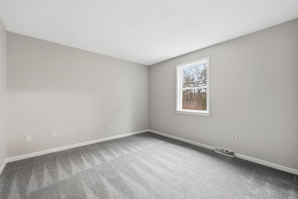 1688 South Branch Parkway Springfield, MA 01129 - Photo 25 of 41