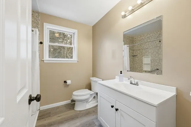 $374,900 | 1688 South Branch Parkway, Springfield, MA 01129