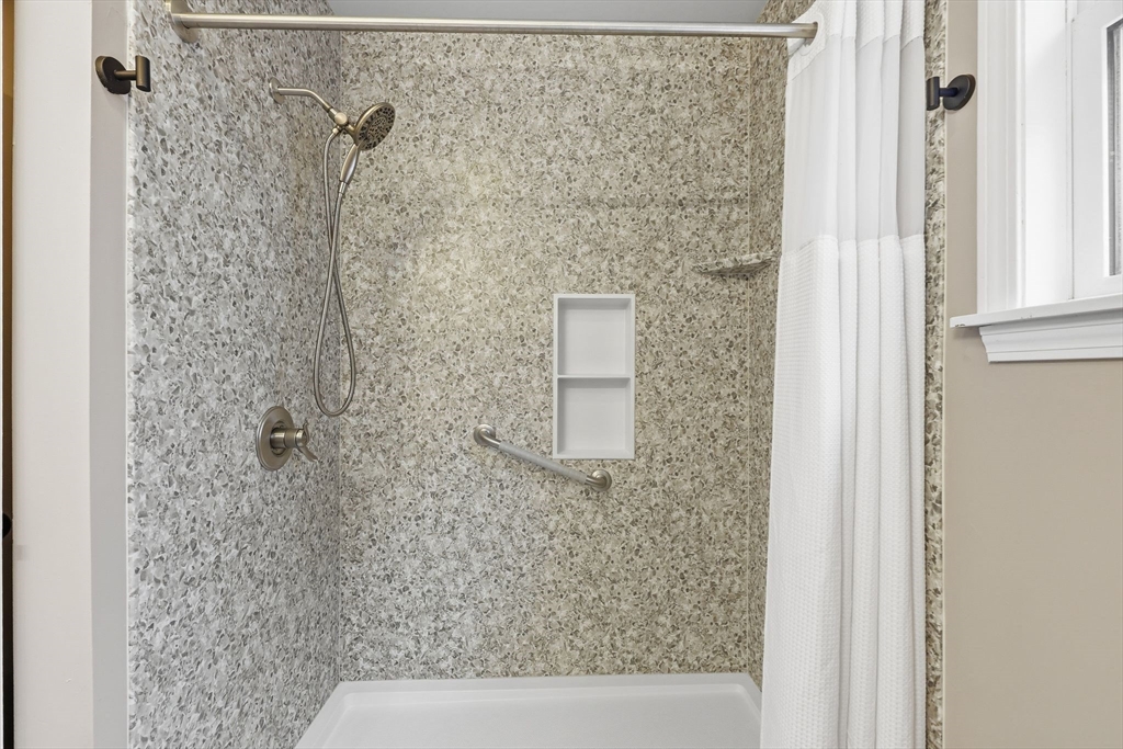 1688 South Branch Parkway Springfield, MA 01129 - Photo 27 of 41