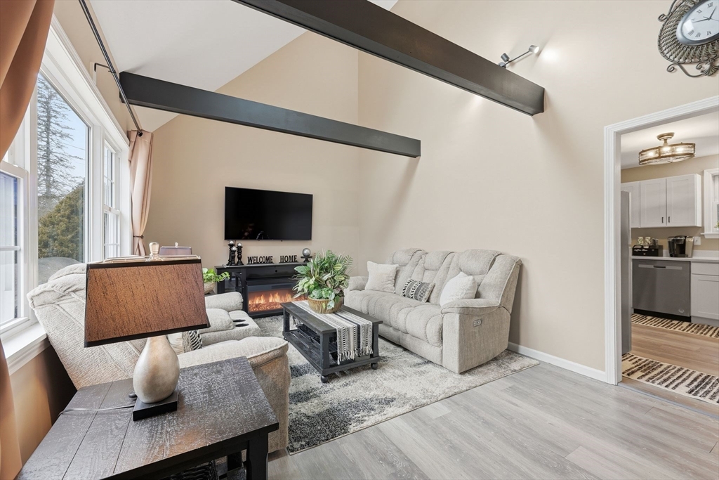 1688 South Branch Parkway Springfield, MA 01129 - Photo 6 of 41