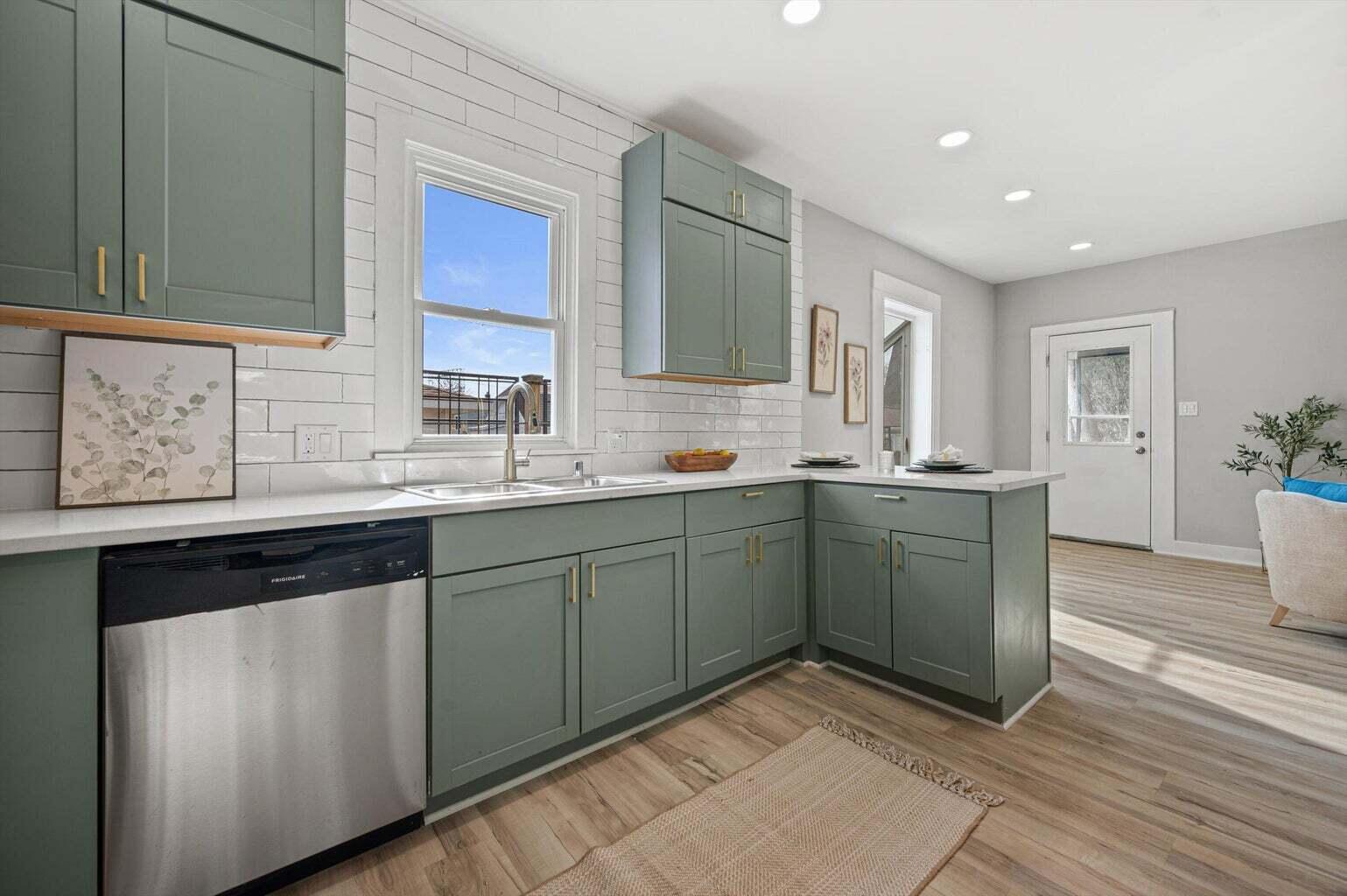 158 North 59th Street Milwaukee, WI 53213 - Photo 6 of 20 6