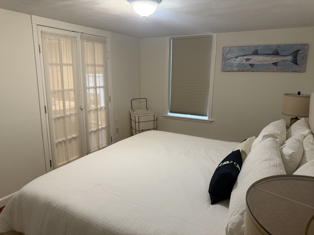 26 Summer Street, Unit 4 Marblehead, MA 01945 - Photo 19 of 31