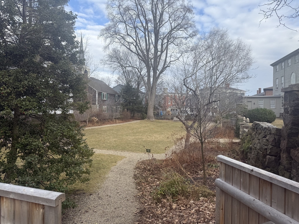 26 Summer Street, Unit 4 Marblehead, MA 01945 - Photo 29 of 31