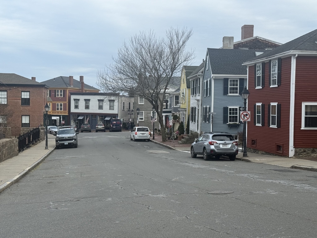 26 Summer Street, Unit 4 Marblehead, MA 01945 - Photo 31 of 31