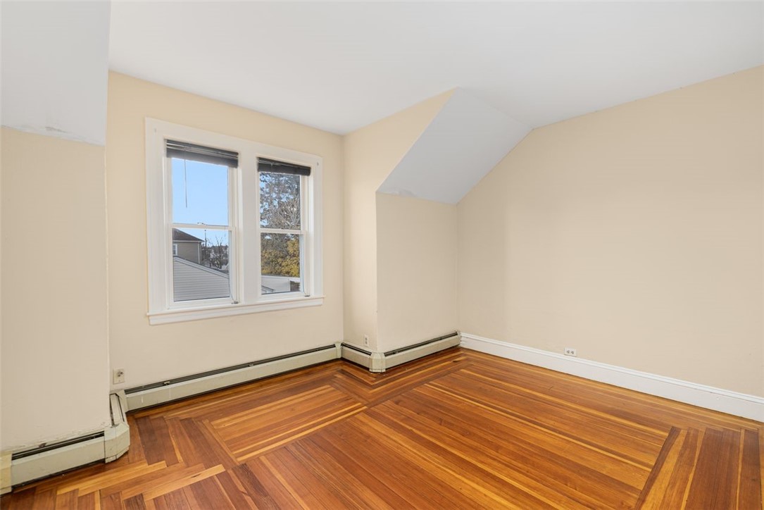 54 Randall Street Cranston, RI 02920 - Photo 11 of 38